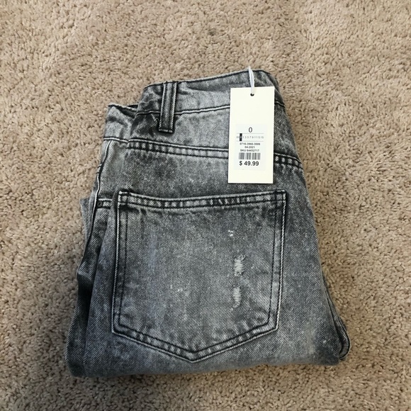 mom jeans - Picture 2 of 2